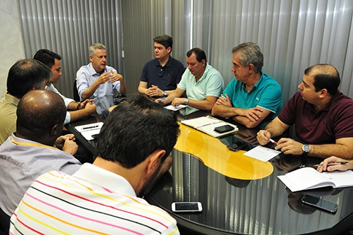 Governador Rollemberg convida movimentos sociais para explicar reajustes