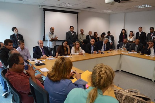 Educação pede ajuda: coordenadores regionais de ensino levam demandas à CLDF