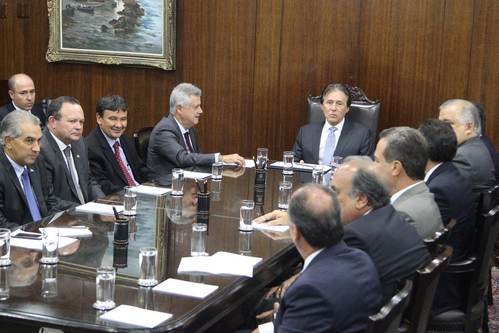 Securitização da dívida e repatriação avançam após reunião de governadores