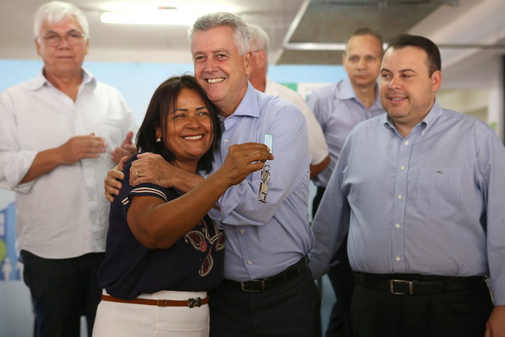 Rollemberg entrega 116 apartamentos em Samambaia dentro do Habita Brasília