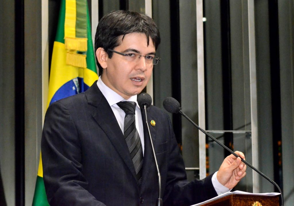 Senado avança na proposta que acaba com o foro privilegiado