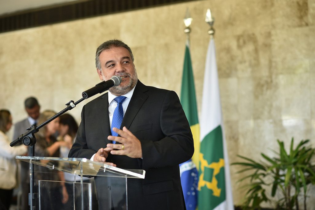 Posse de Valdir na Secretaria de Economia reforça parceria com setor privado