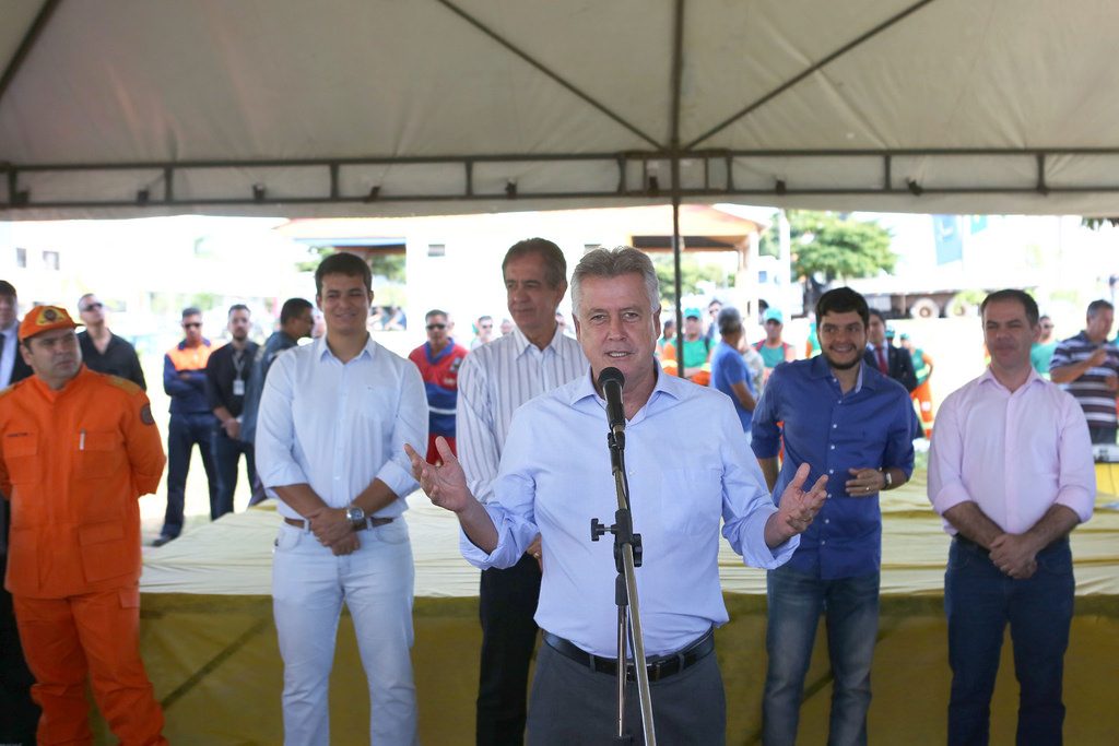 GDF leva Cidades Limpas ao Guará e anuncia que escola técnica fica pronta este ano