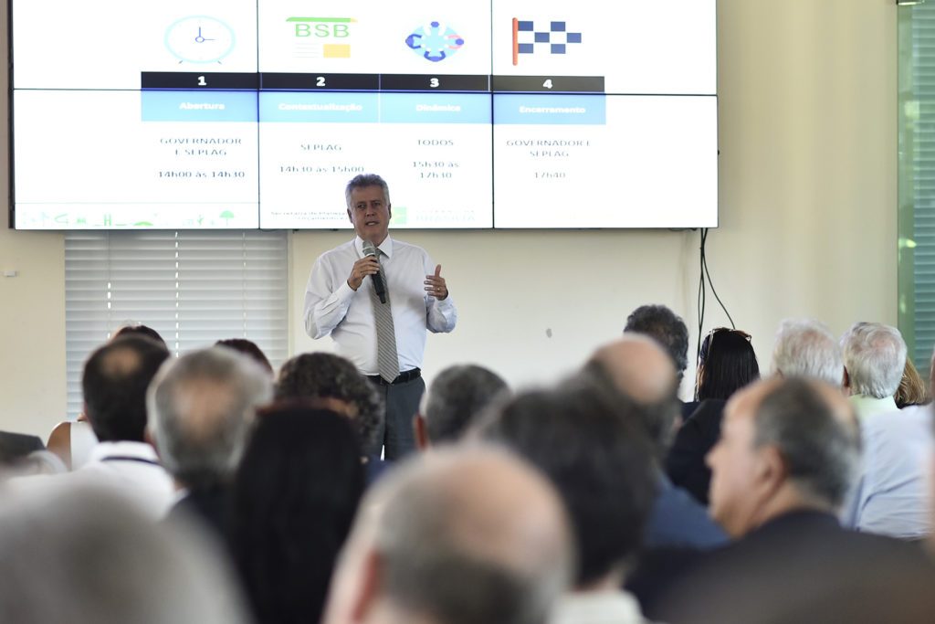 Rollemberg pede que colaboradores do governo priorizem ações em andamento