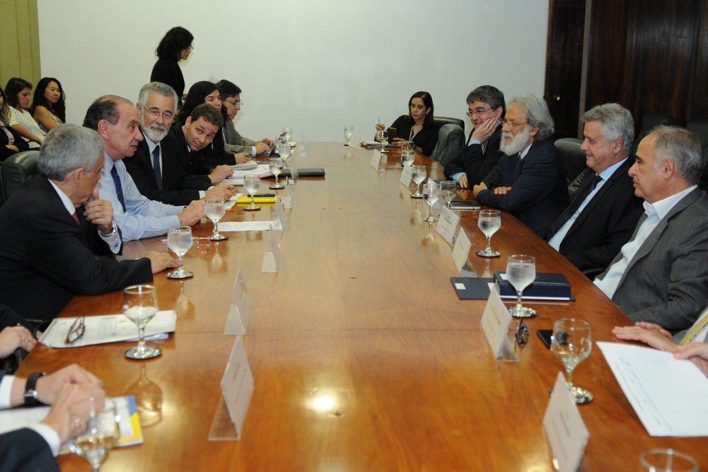 Governador e Itamaraty debatem preparativos para 8º Fórum Mundial da Água