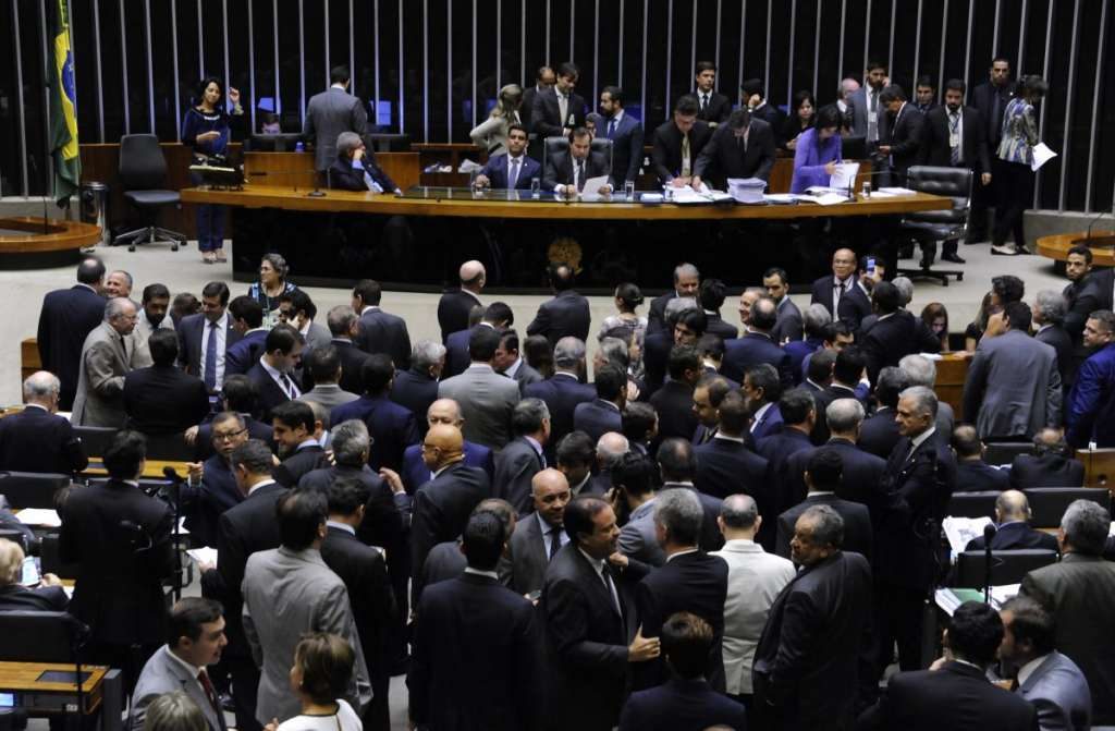 Câmara pode votar na terça projeto que regulariza incentivo fiscal dos estados