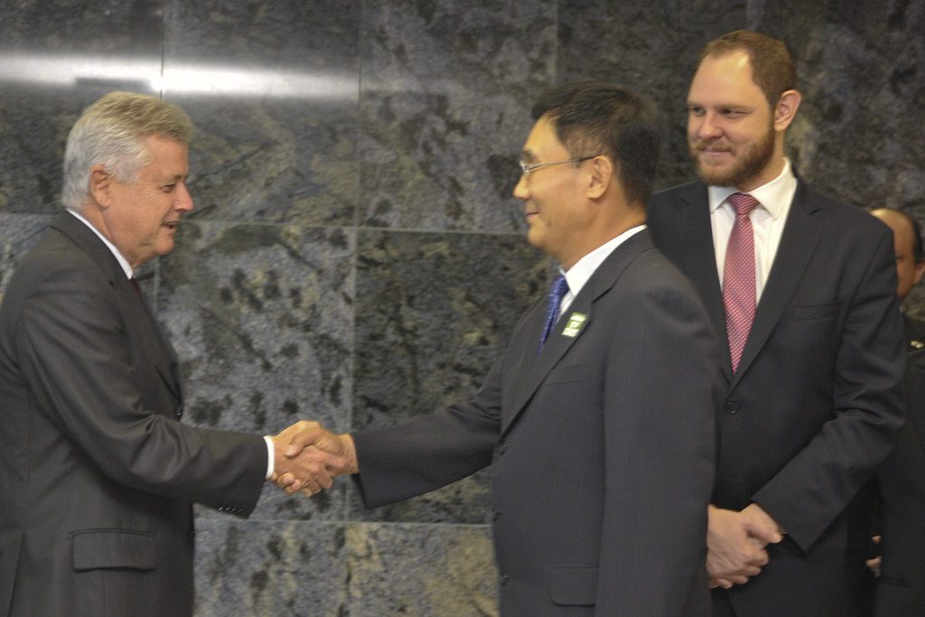 Rollemberg e empresários sul-coreanos discutem pauta de investimentos