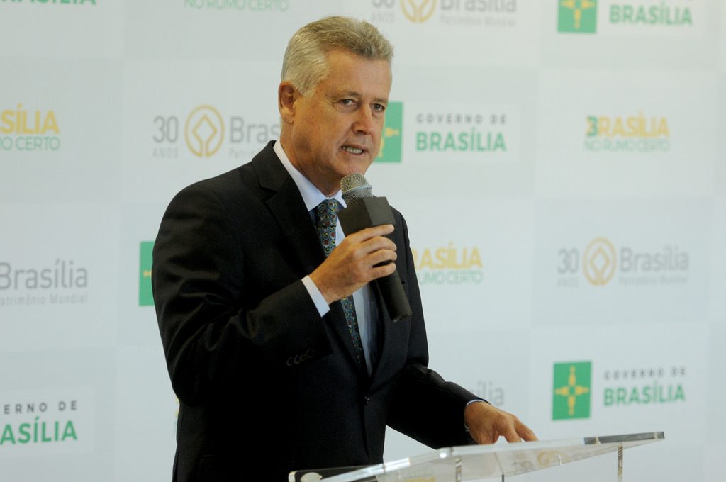 Rollemberg faz a defesa do projeto que cria o Instituto do Hospital de Base