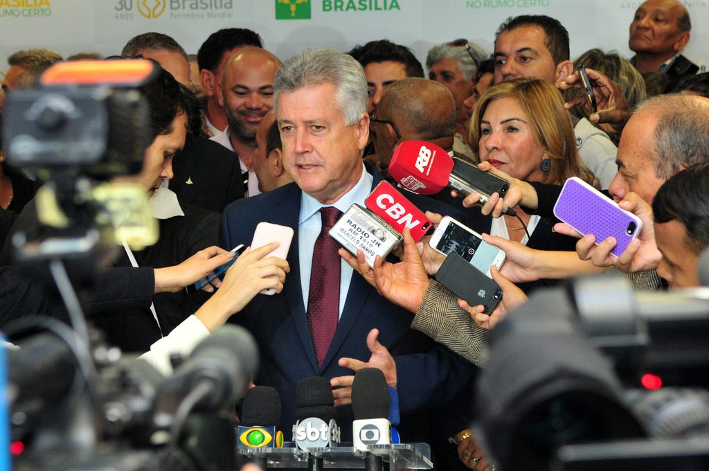 Rollemberg diz que sindicatos buscam interesses próprios e não da população