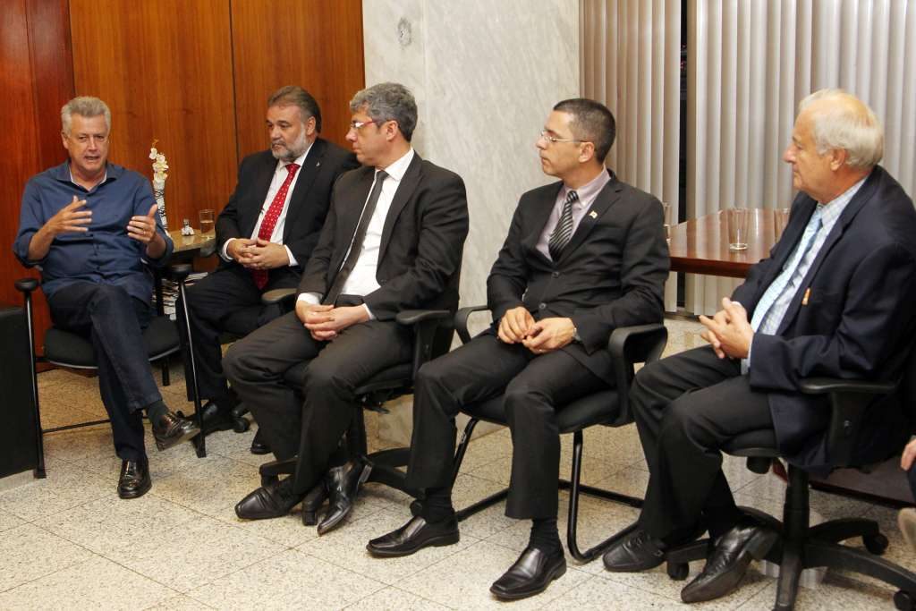 Empresários se reúnem com Rollemberg e debatem demandas tributárias com o governo