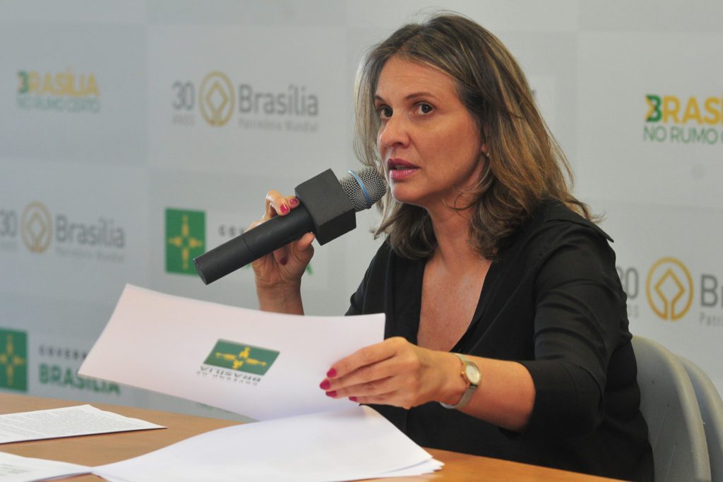 Lemos descarta parcelamento de salários de servidor público do DF