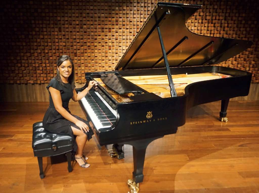 Cantora gospel Ana Ferreira lança EP