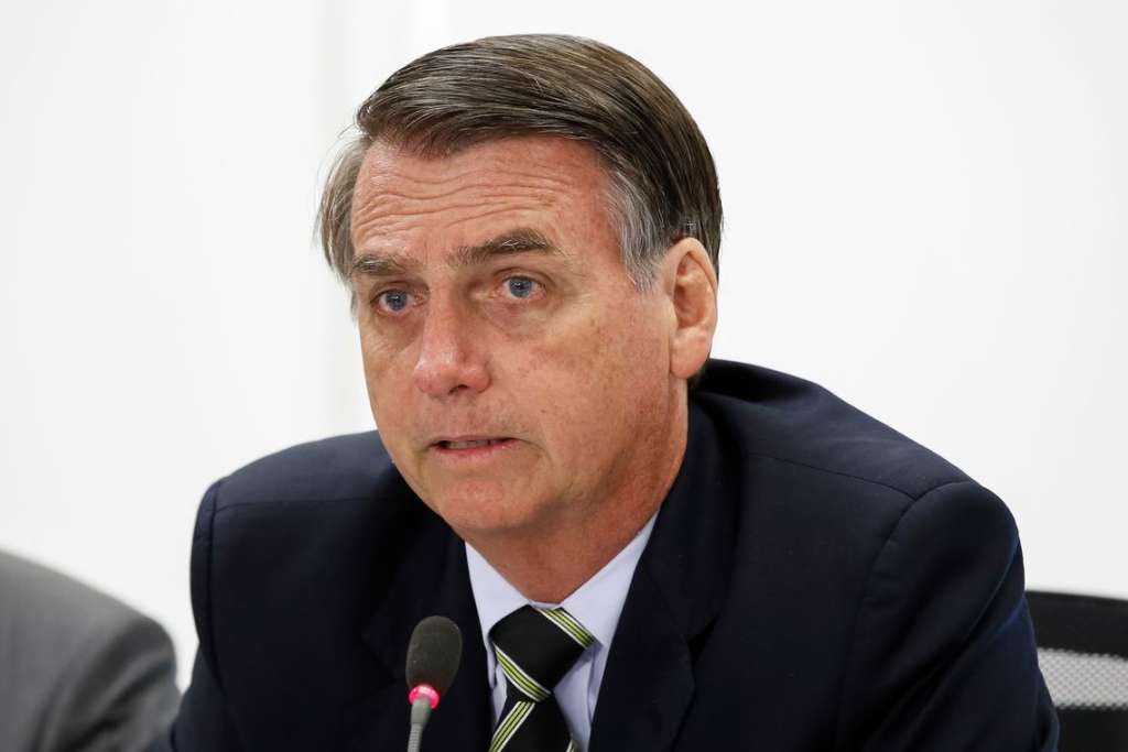 Bolsonaro no Twitter comenta empréstimos do BNDES