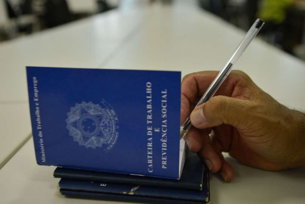 Comércio e setor de saúde oferecem vagas nas agências do trabalhador