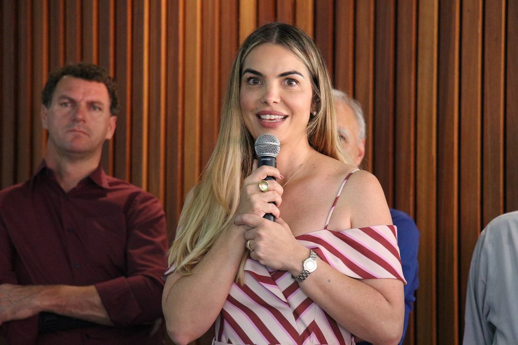 Paula Belmonte reúne parlamentares estreantes