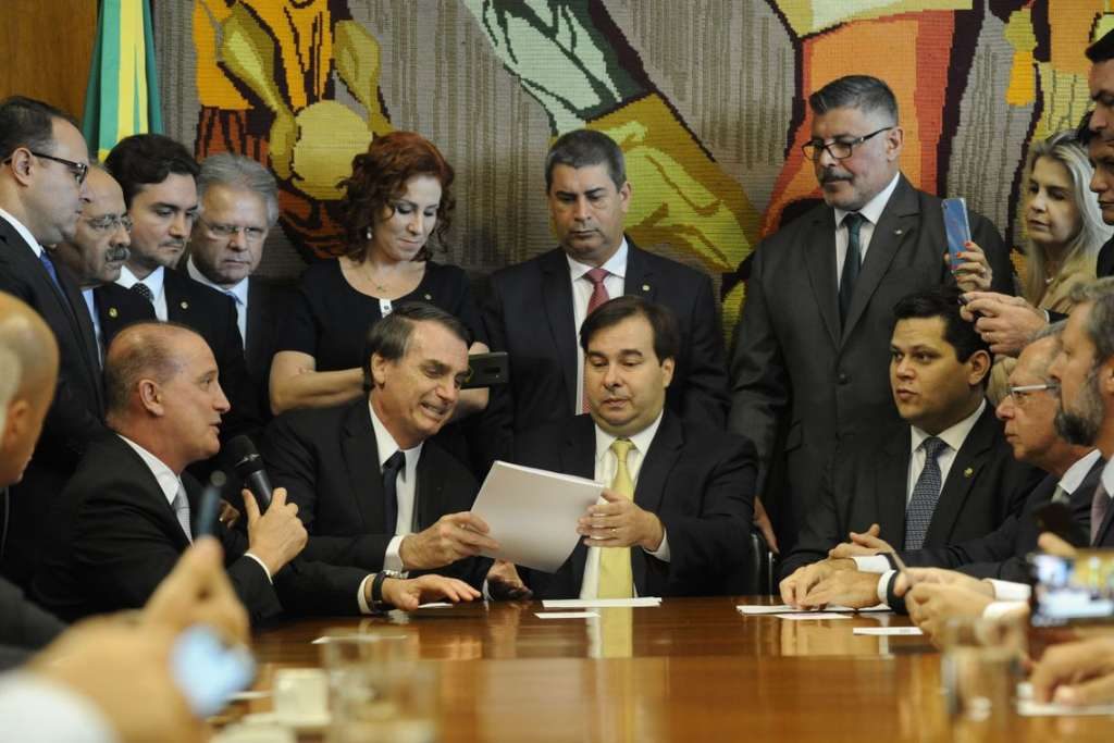 Líder do MDB diz que reforma será aprovada até 15 de julho