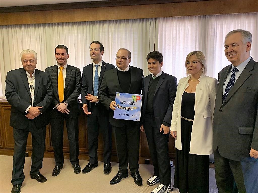 Governador Ibaneis Rocha assina acordo de turismo inédito no Brasil