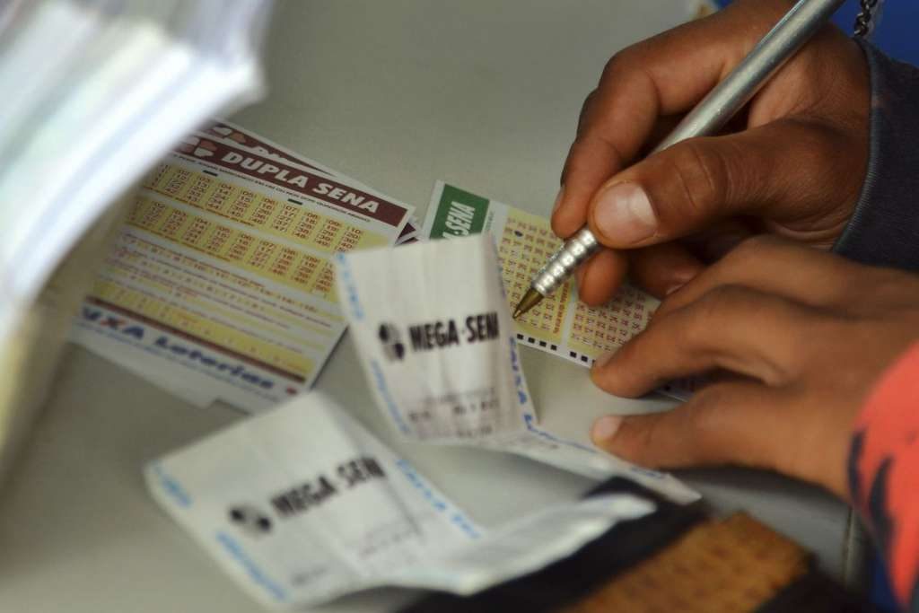 Mega Sena pode pagar prêmio de R$ 3 milhões neste sábado
