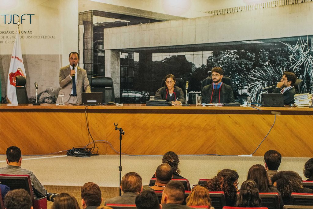 Seduh participa de audiência pública sobre orla do lago Paranoá