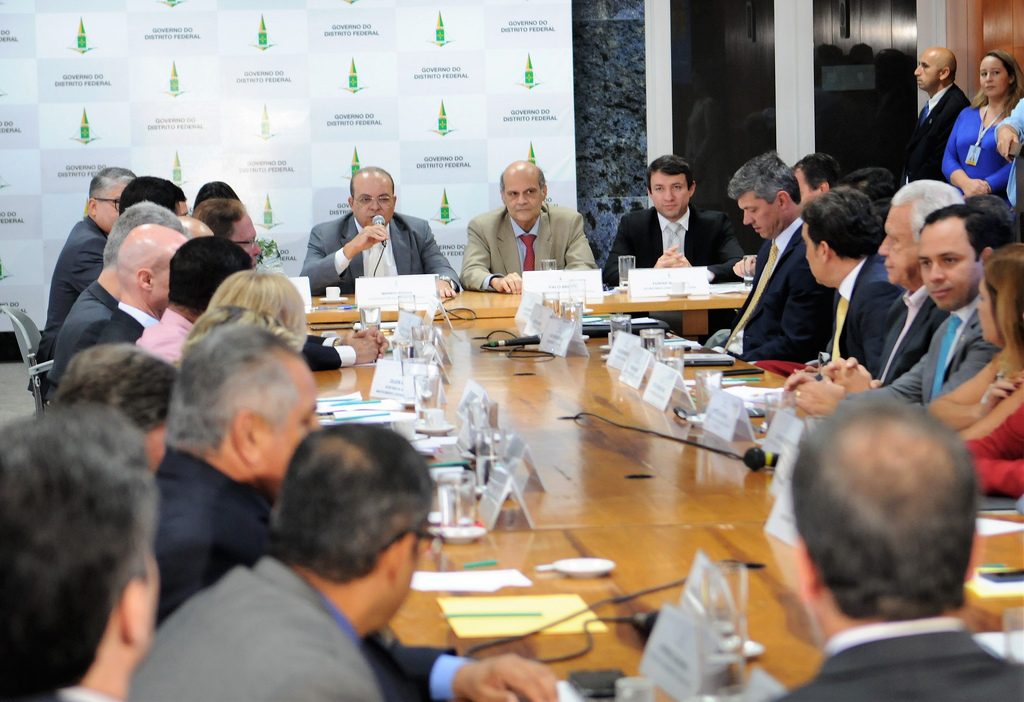 Governador Ibaneis Rocha destaca ações e integração em reunião com secretariado
