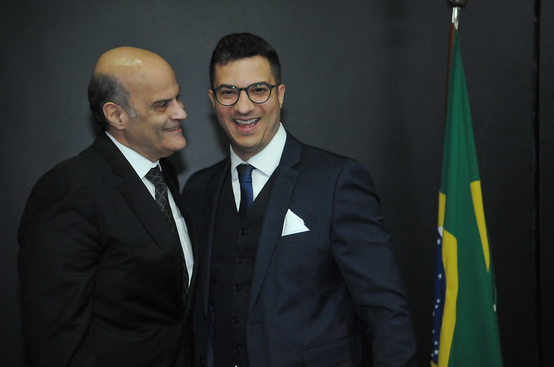 Desembargador substituto toma posse no TRE-DF