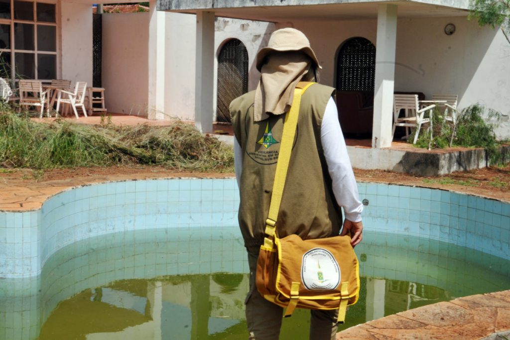 GDF enfrenta Aedes aegypti em casas vazias ou abandonadas