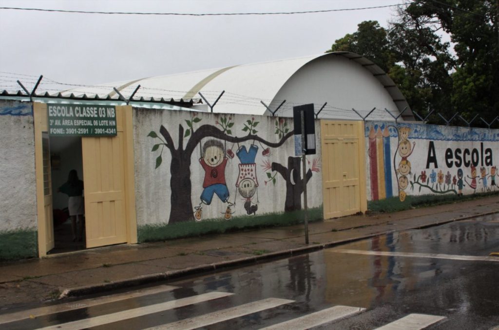 Aulas recomeçam com 100% das escolas revitalizadas em cinco RAs