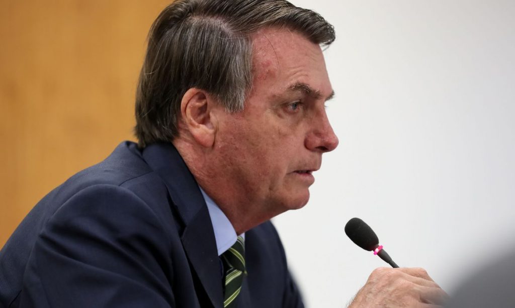 Bolsonaro garante ajuda a trabalhador informal de R$ 600; Câmara aprova