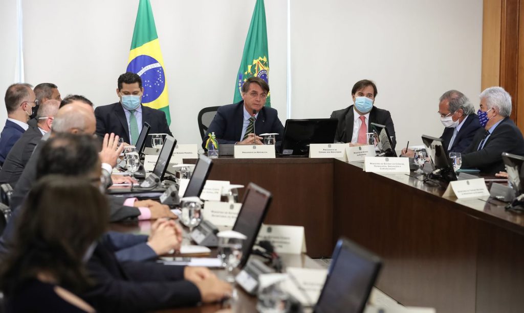 União Nacional | Governadores apoiam veto a reajustes de salário para servidores