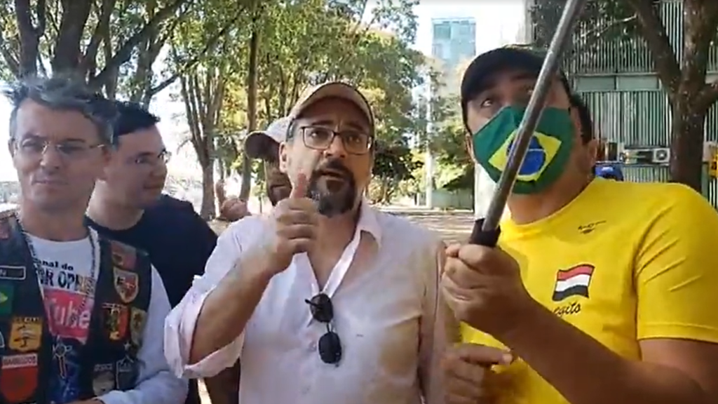 GDF multa Weintraub em R$ 2 mil por falta de máscara durante ato de apoio a Bolsonaro