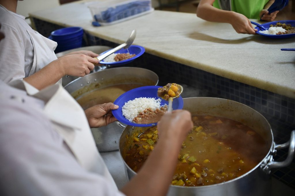 Secretaria de Educação lança edital para contratos de merenda escolar