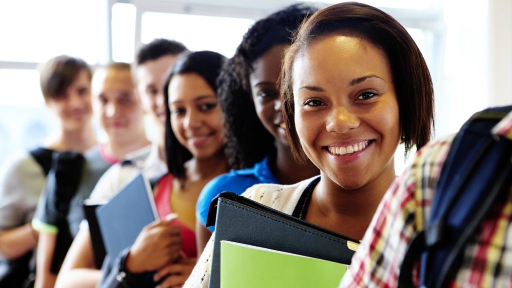 Cotasraciais: GDF reserva 20% das vagas de estágio para estudantes negros