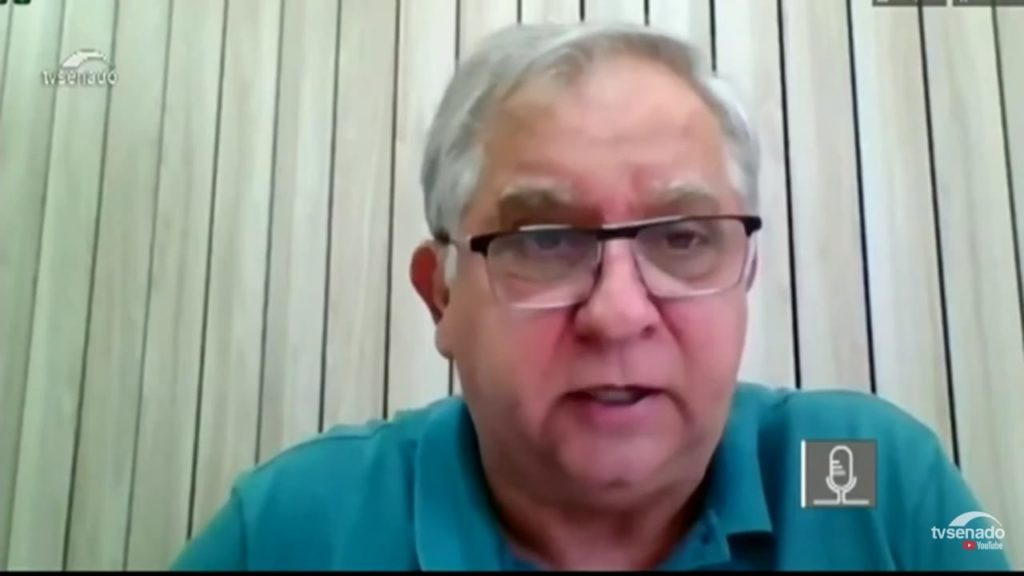 Izalci busca solução para evitar cobrança de multa e juros por atraso no pagamento do FGTS