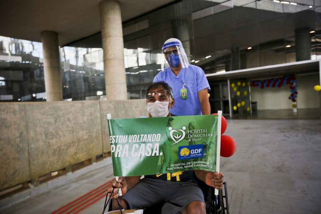 Coronavírus: 664 pacientes recebem alta de hospital de campanha
