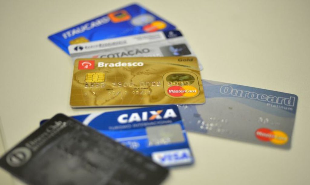 Número de endividados recua, mas cresce o de inadimplentes no DF