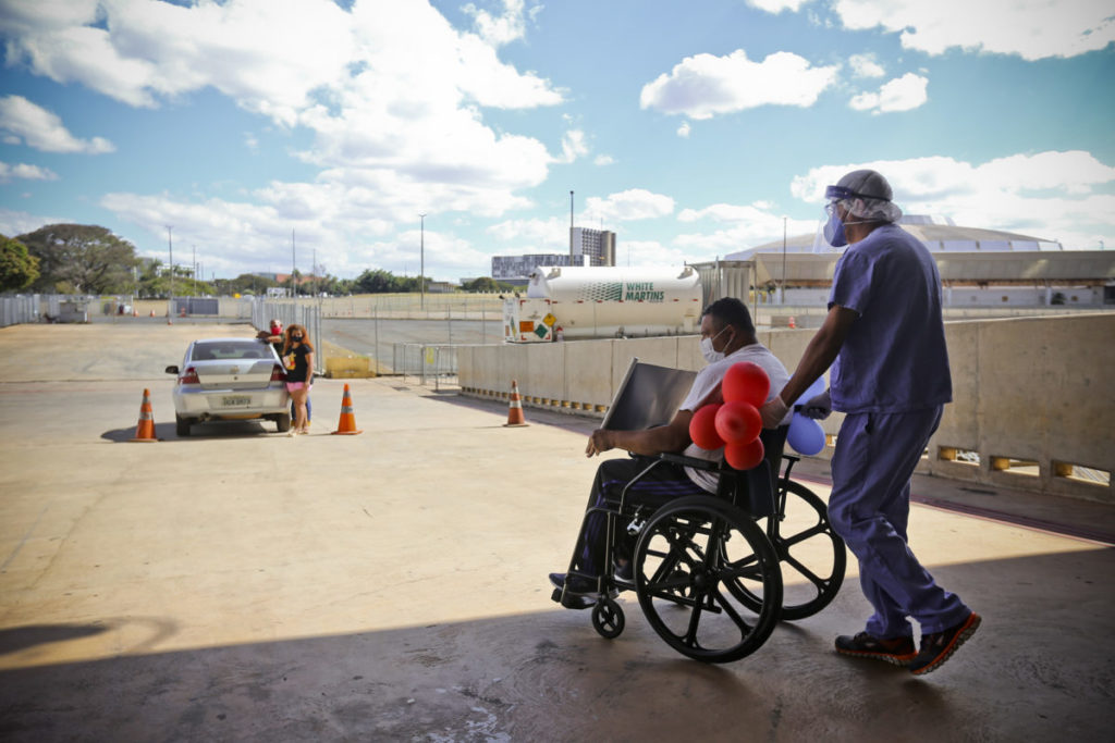 Brasil registra 7.564.622 milhões de curados da Covid-19, 87,6% do total de casos