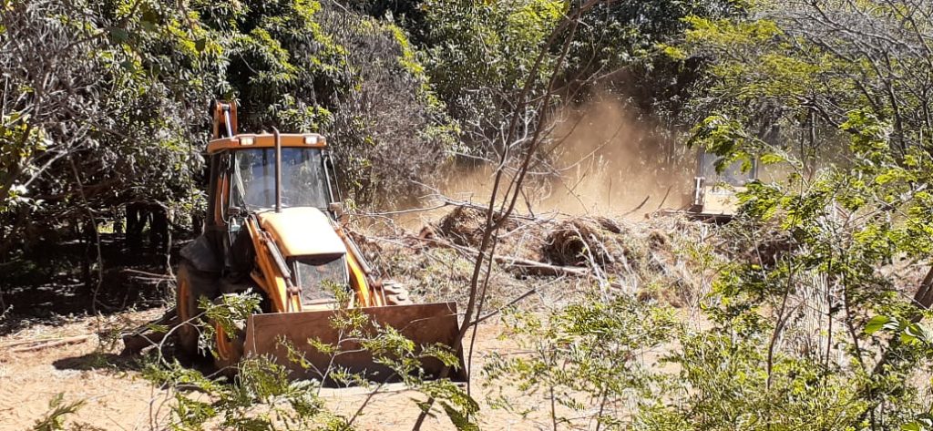 Administração de Ceilândia finaliza limpeza em terreno na QNO 7, Setor O