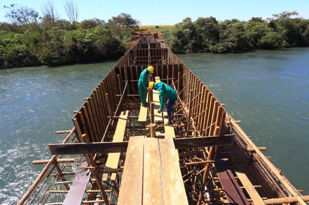 Governo de Goiás retoma obras para concluir pavimentação e restauração de 540 quilômetros de rodovias em todo o Estado