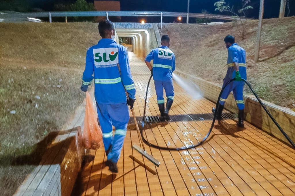 GDF Presente faz lavagem geral nas passagens subterrâneas dos eixos W e L
