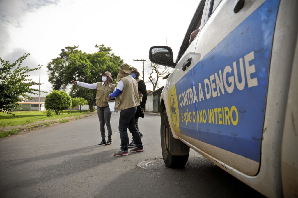 Brasil passa de 4 milhões de casos de dengue; mortes chegam a 1.937