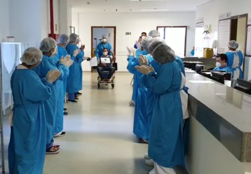 Hospital de campanha da PM tem as primeiras altas de pacientes
