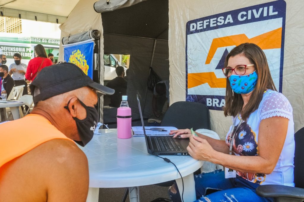 Governo estuda ampliar atendimento à população de rua do Distrito Federal