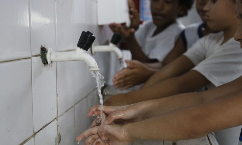 Após vai e vem judicial, escolas particulares podem reabrir no Distrito Federal