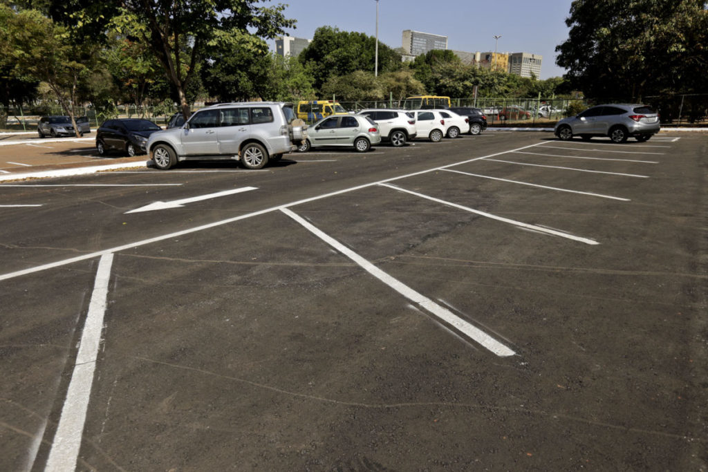 Estacionamento interno do Hospital Regional da Asa Norte ganha 141 vagas