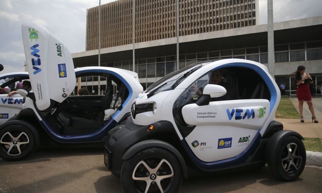 Aberta consulta para novos pontos de recarga de carros elétricos no DF