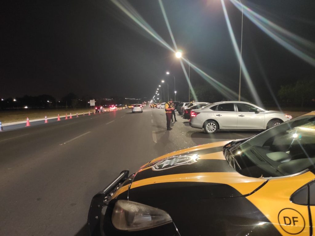 Mais de dois mil motoristas tiveram CNHs suspensas no Distrito Federal