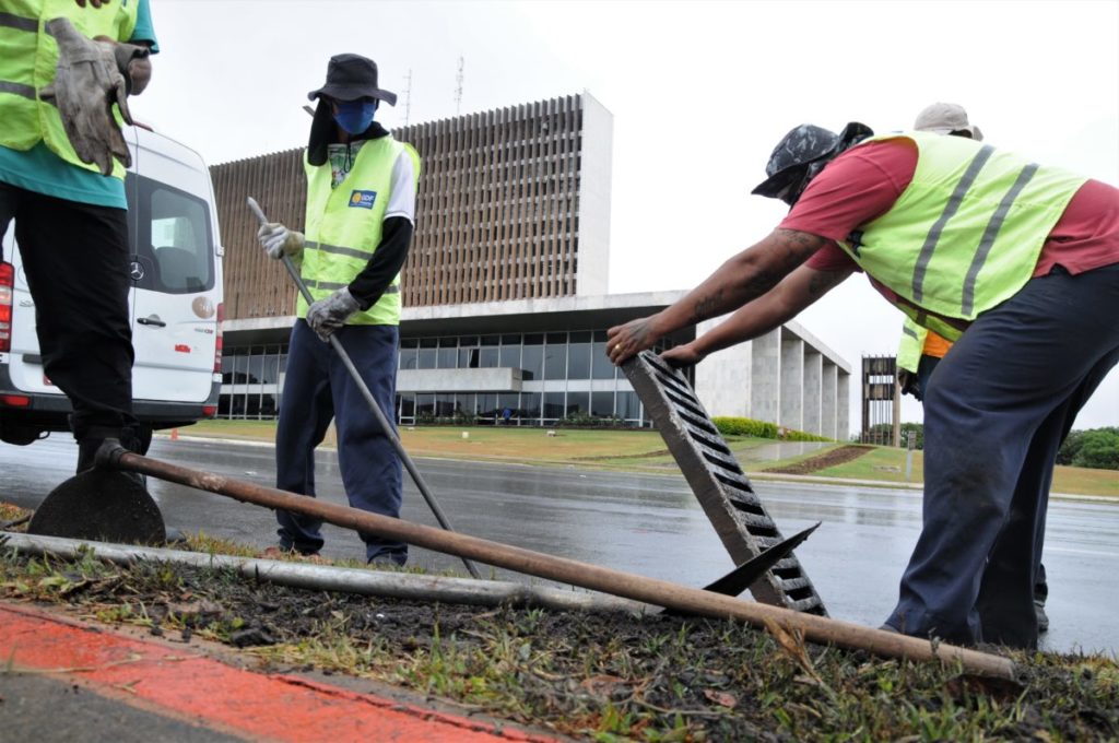 Eixo Monumental na rota da limpeza