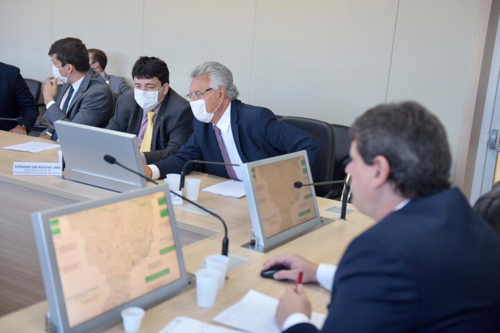Ministro detalha malha ferroviária que atenderá o Centro-Oeste em encontro com governador de Goiás