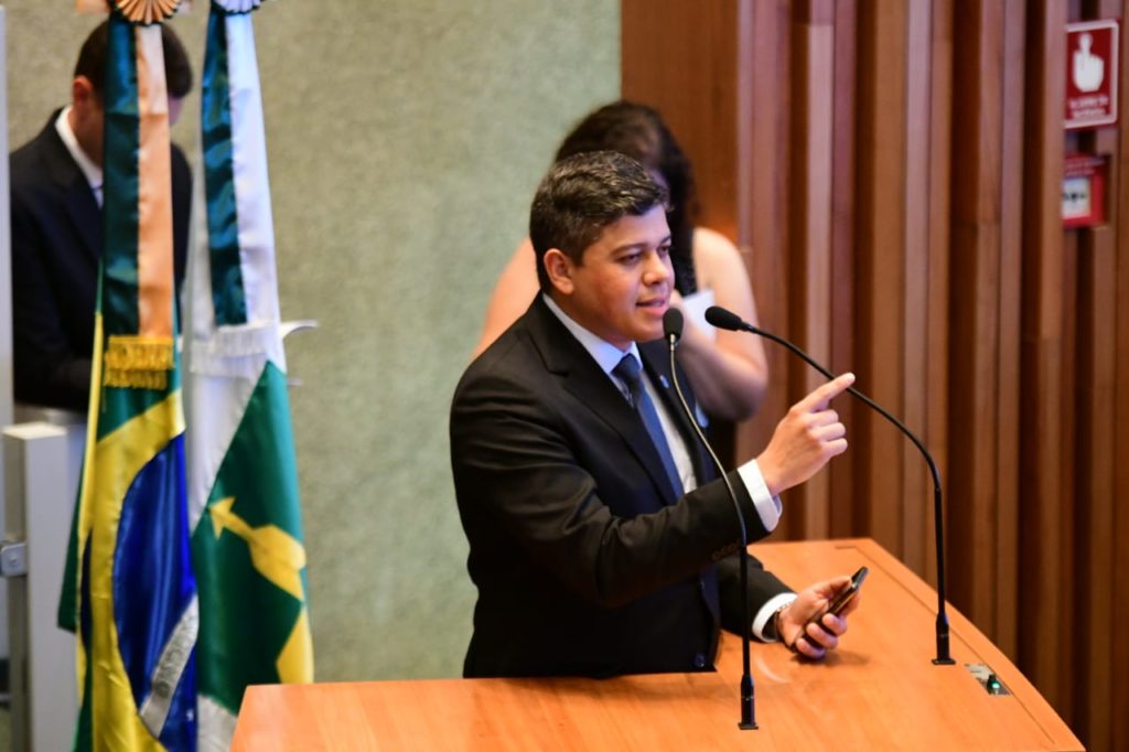Síndicos serão obrigados a notificar casos de maus-tratos a animais