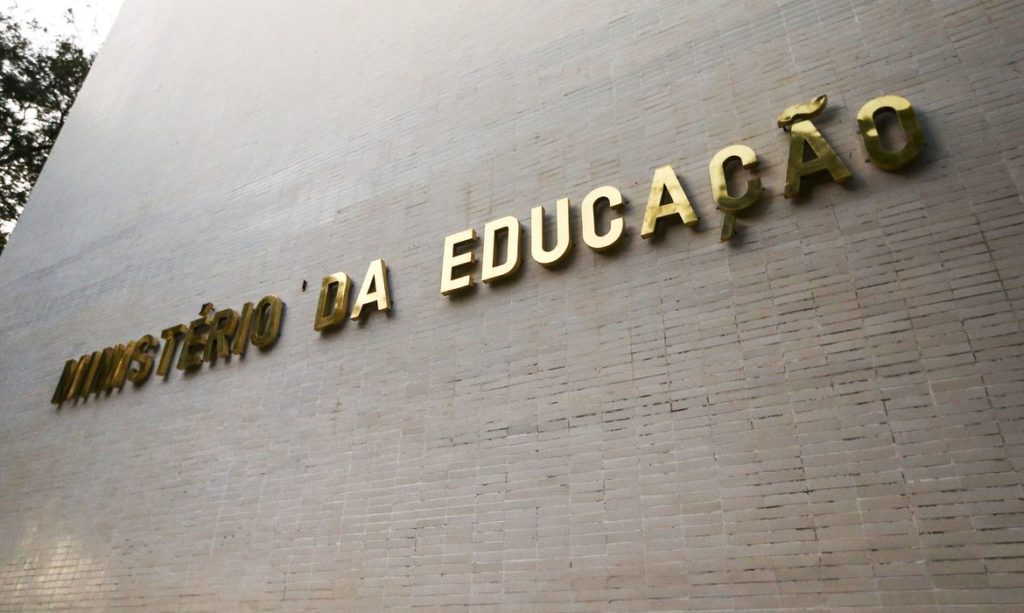Autistas Brasil alerta para riscos de retrocesso com novo decreto do MEC
